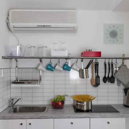 Dubo - One Bedroom With Balcony